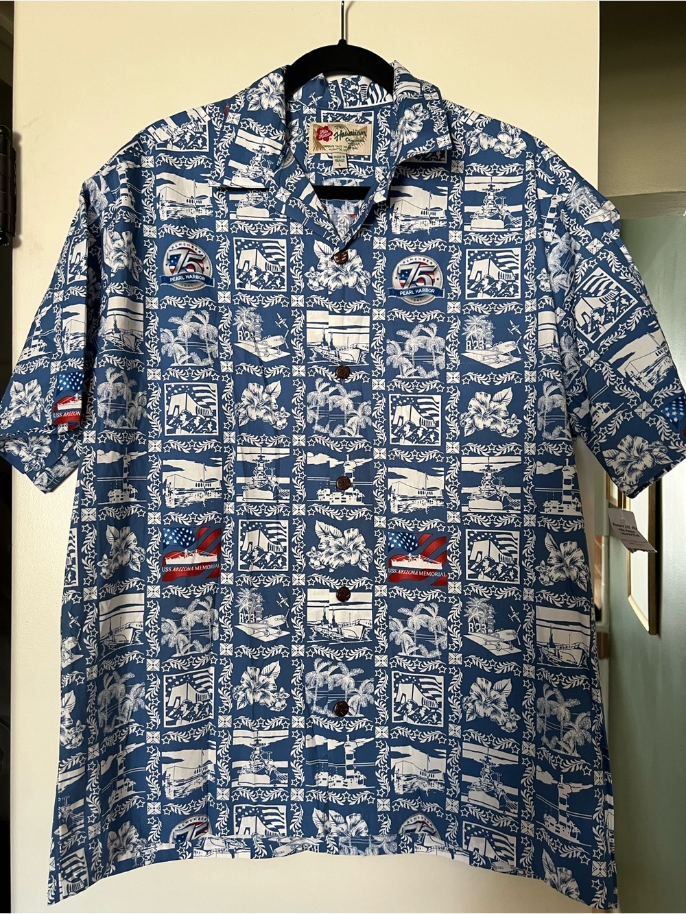 Hilo Hattie Large Blue/Hawaiian Pearl Harbor 75th Anniversary Button-Down Shirt